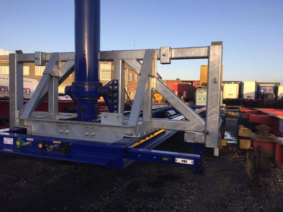 Clayden 30ft tipping skeletal