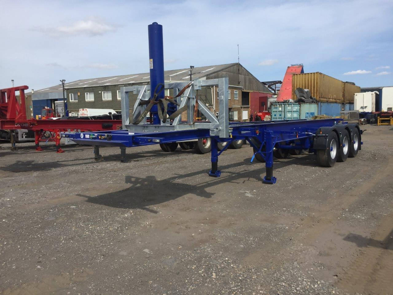 Clayden 30ft tipping skeletal